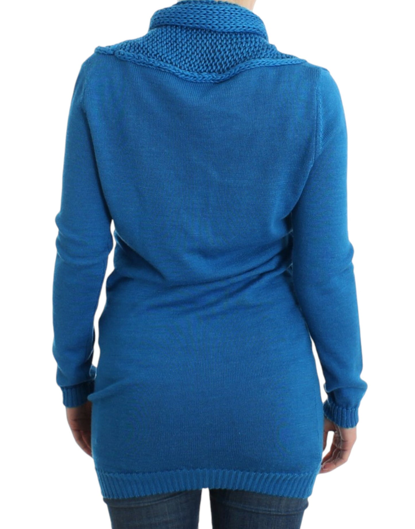 Blue knitted scoopneck sweater