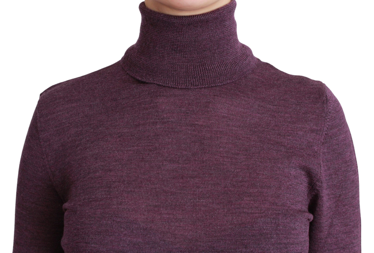 Elegant Turtleneck Wool Sweater in Purple