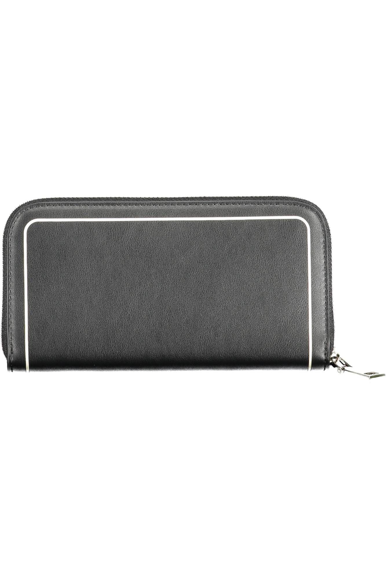 Sleek Quintuple Wallet with Coin Purse and Zip Closure